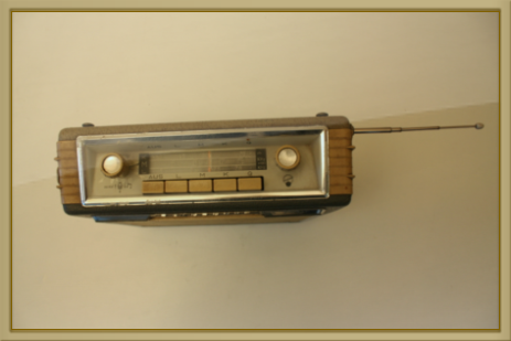 Blaupunkt 53NF6117 Derby Car or Portable Radio