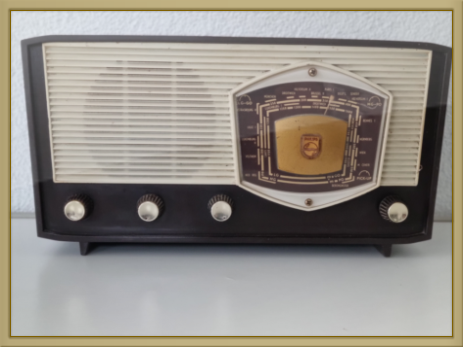 Philips B2X80U 02