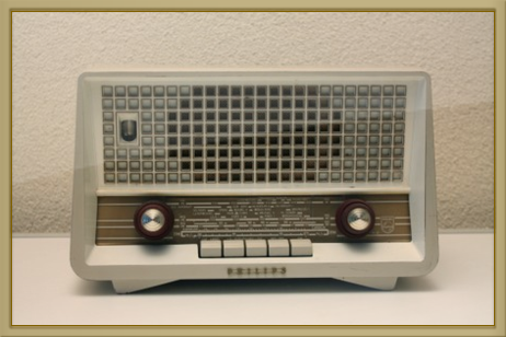 Philips B3X82U